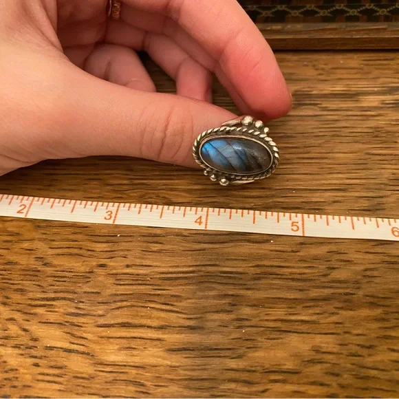 925  Labradorite Ring - Picture 4 of 11